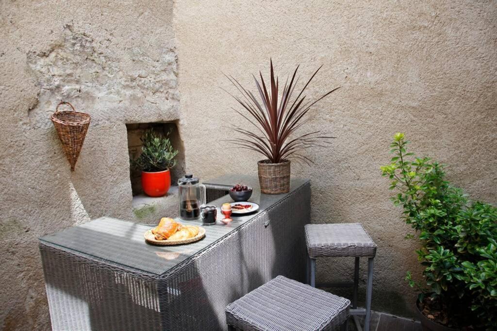 Maison De Charme Renovee Villa Cucuron Exterior photo